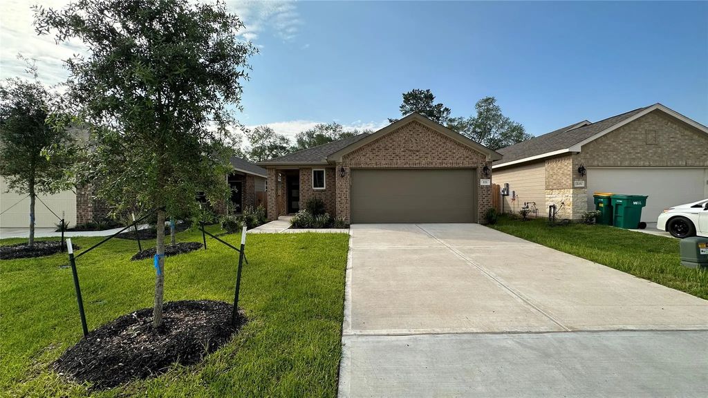 221 Harper Ridge Drive, Conroe