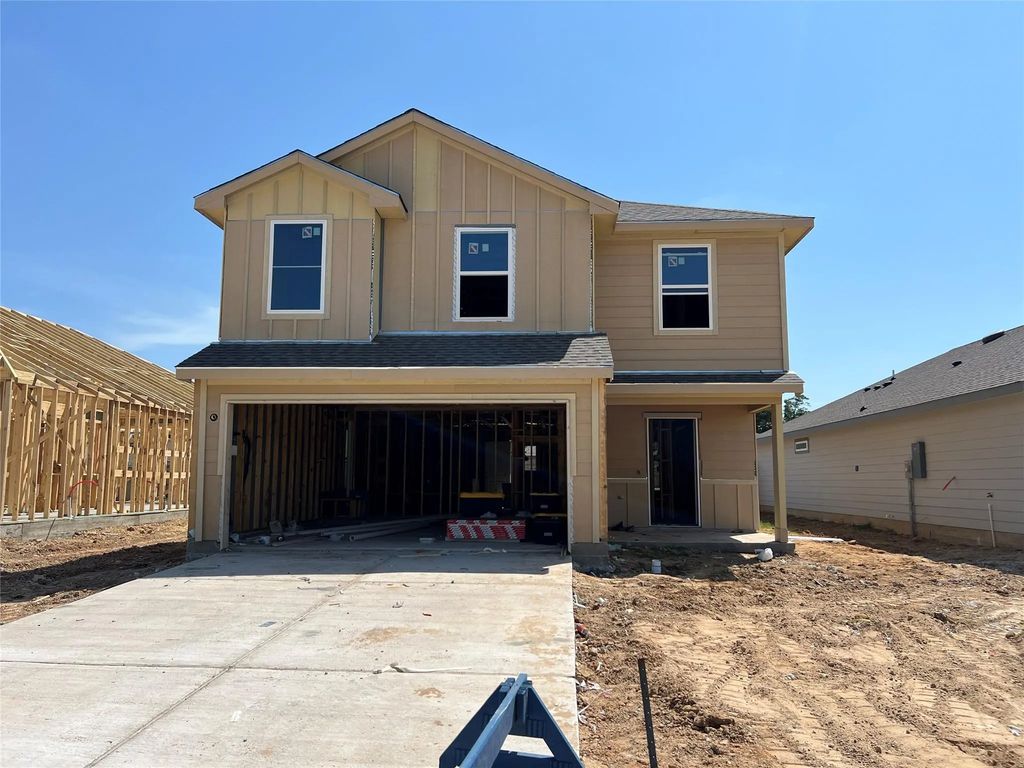 1221 Hickory Grove Street, Brenham