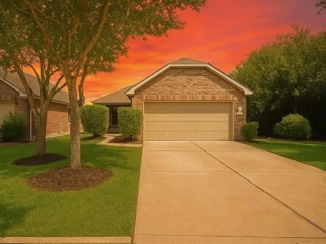 6855 Dogwood Cliff Lane, Dickinson