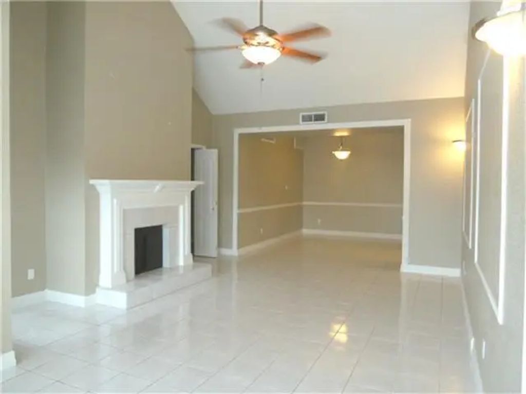 2100 Tanglewilde Street 8, Houston