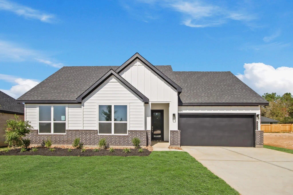 4533 Iguaza Falls Drive, Conroe