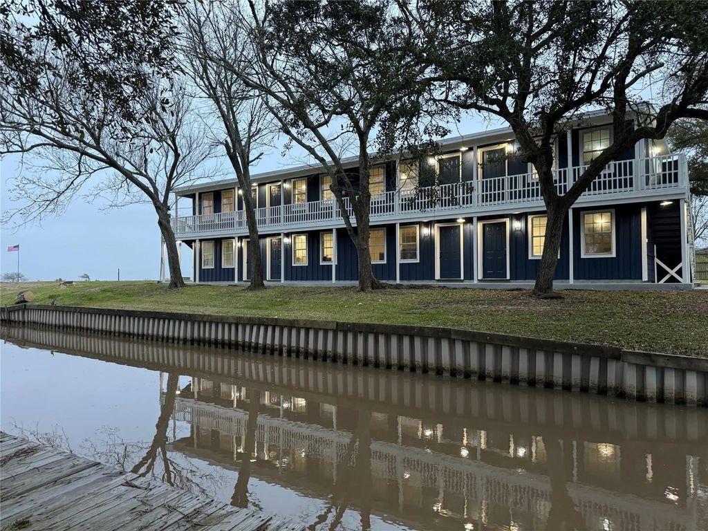 5202 County Road 469, Brazoria