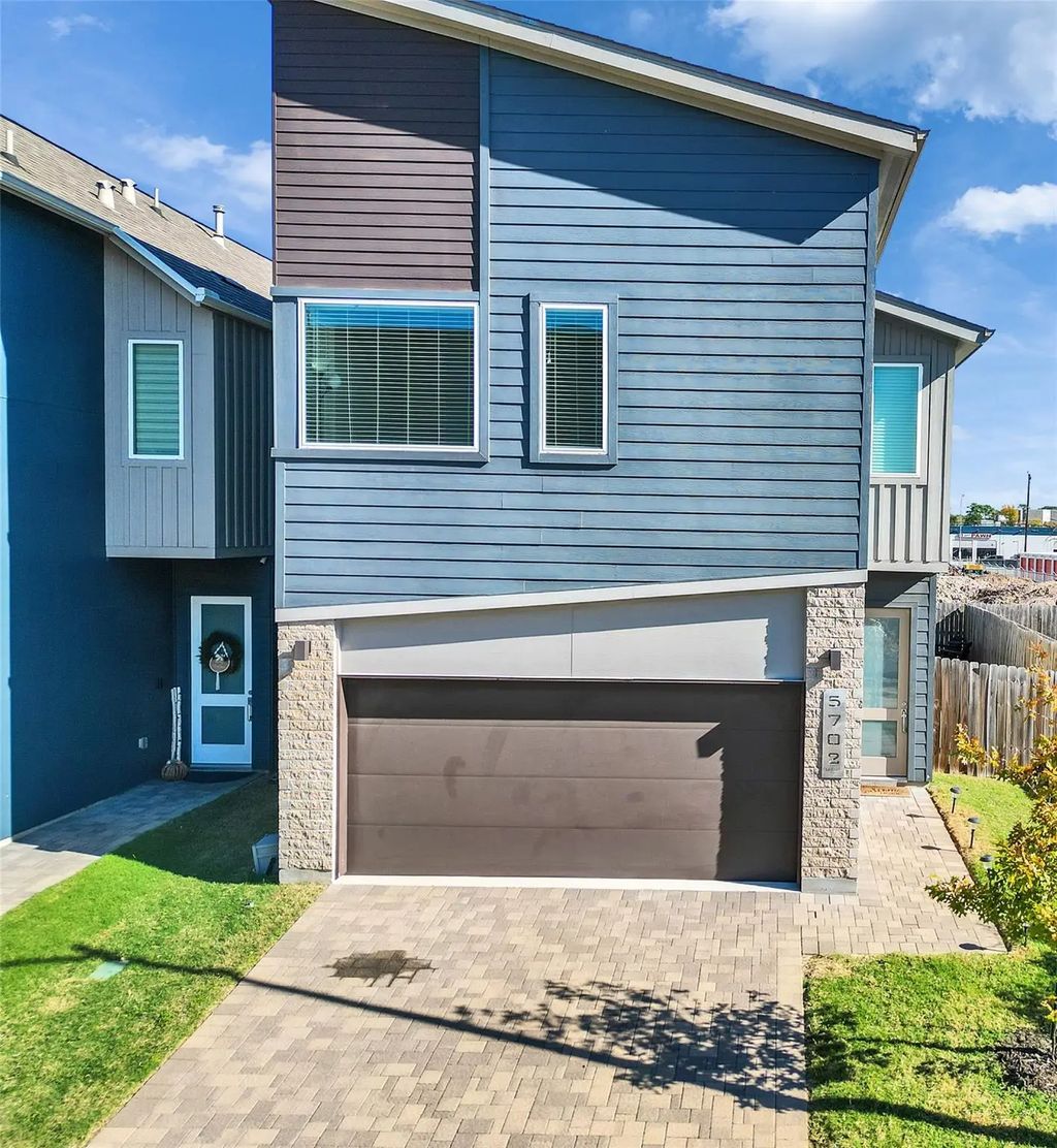 5702 Rucio Lane, Houston