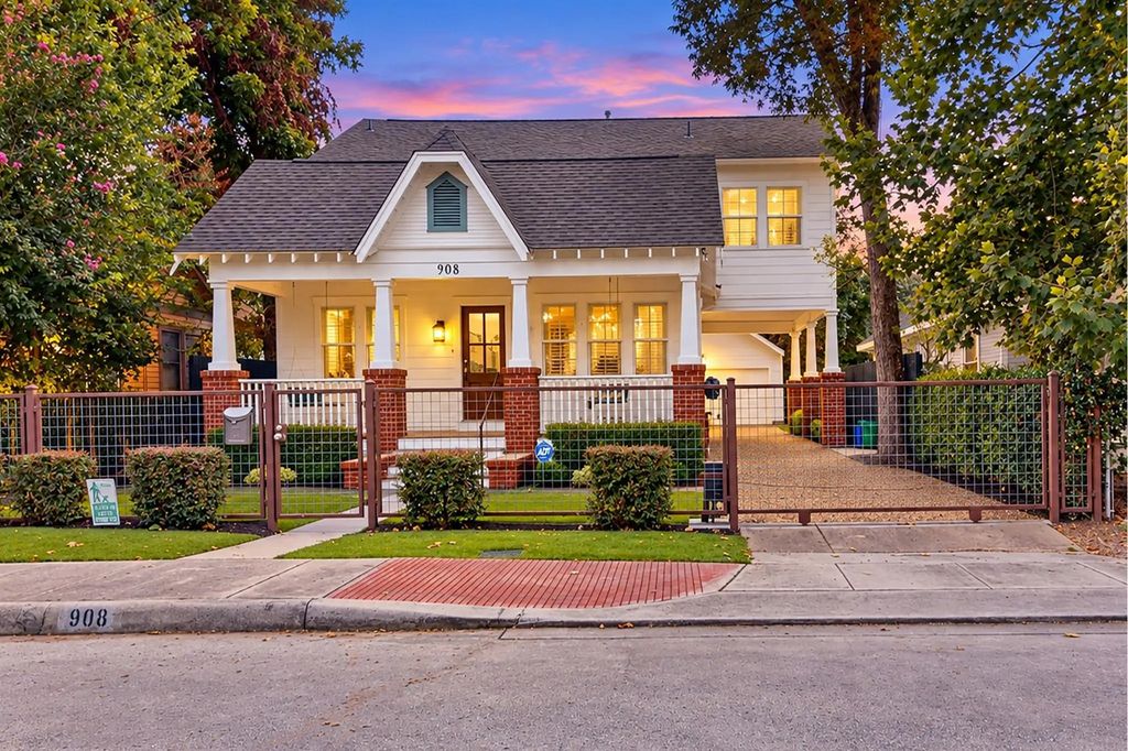 908 Tabor Street, Houston