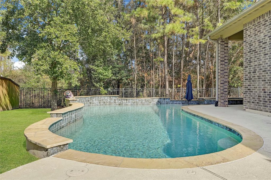 110 Lily Green Court, Conroe