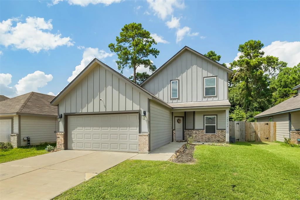 12990 Sorrento Bay Drive, Willis