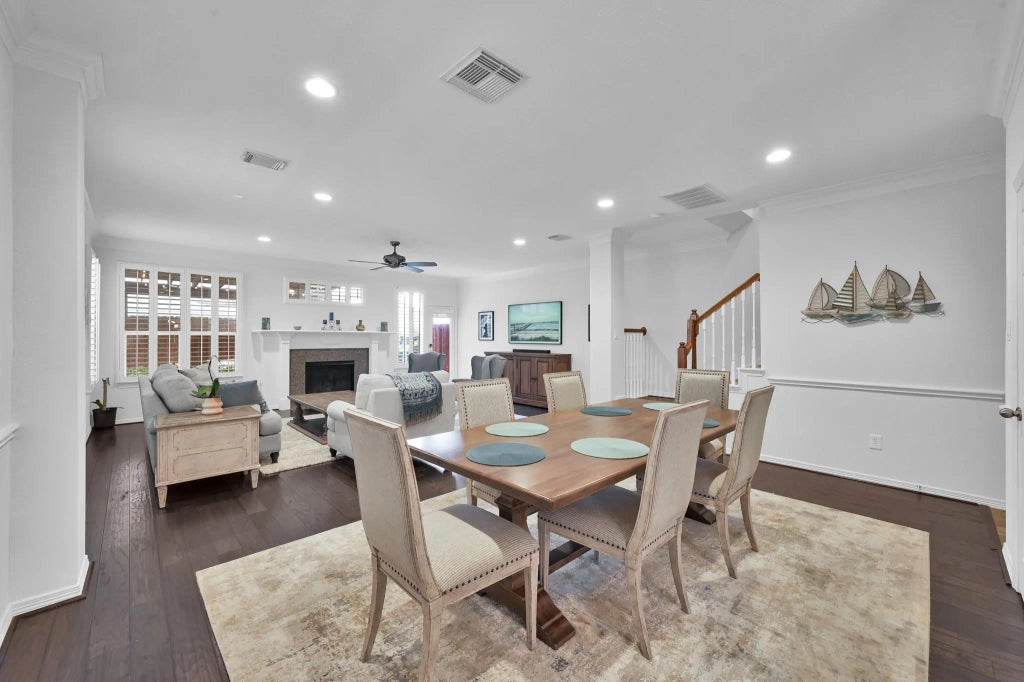 905 Wakefield Drive, Houston