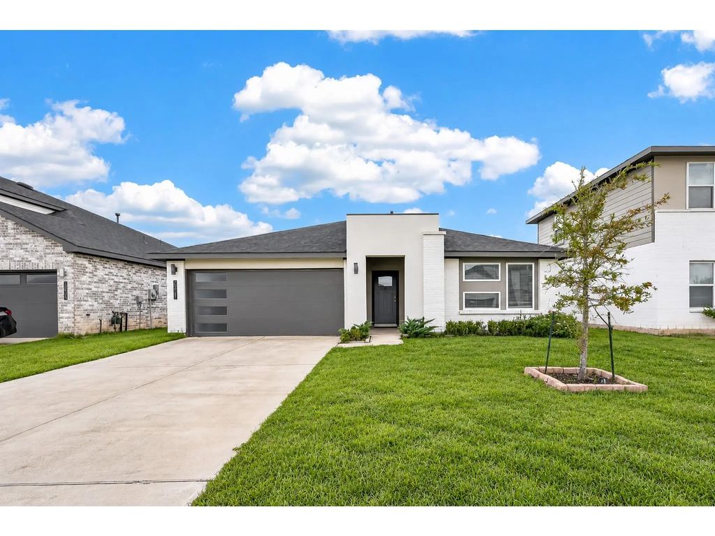 28943 Yachting Point Lane, Fulshear