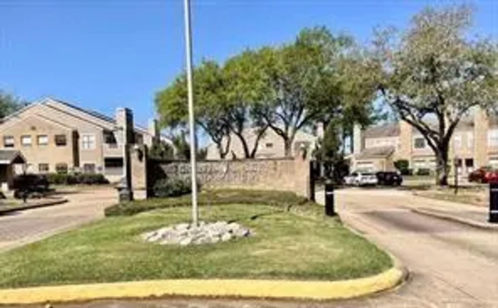 2710 Grants Lake Boulevard D1, Sugar Land