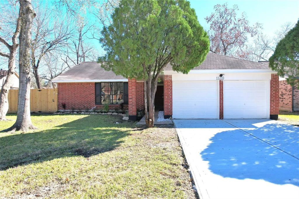 11210 Camphorwood Drive, Houston