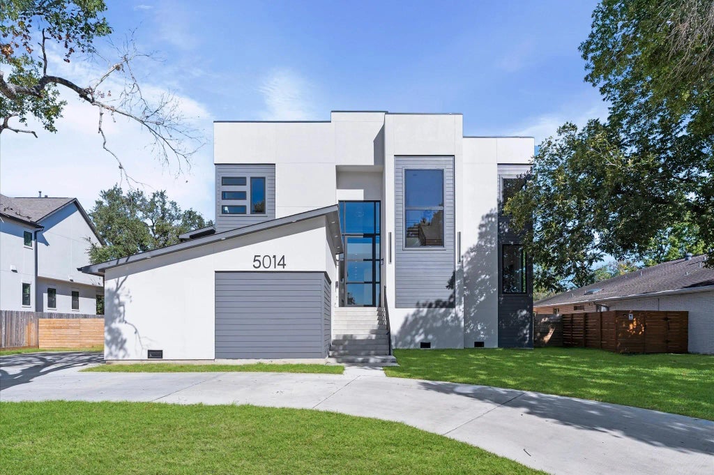 5014 N Braeswood Boulevard, Houston