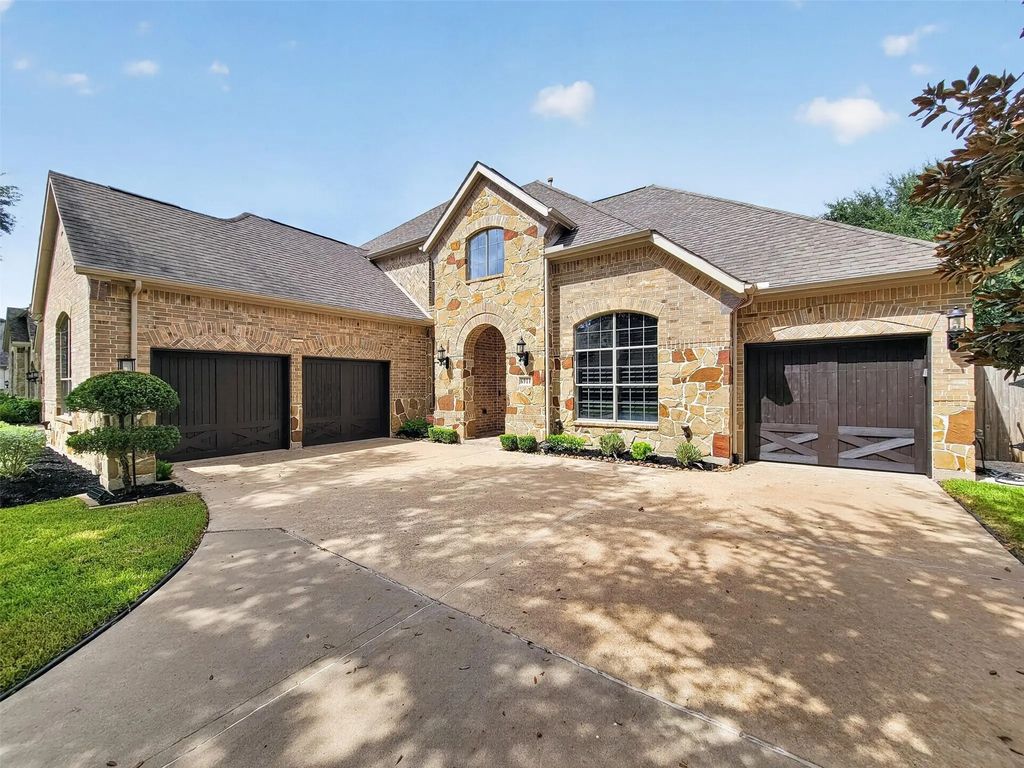 6911 Gossamer Lane, Sugar Land