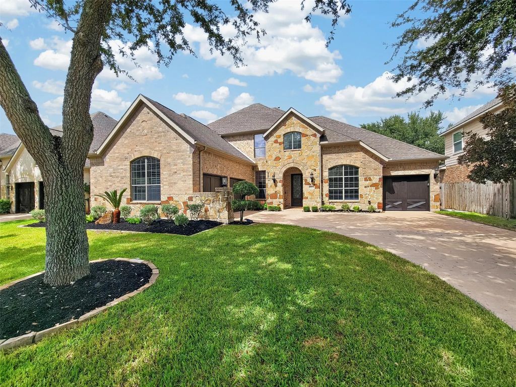 6911 Gossamer Lane, Sugar Land