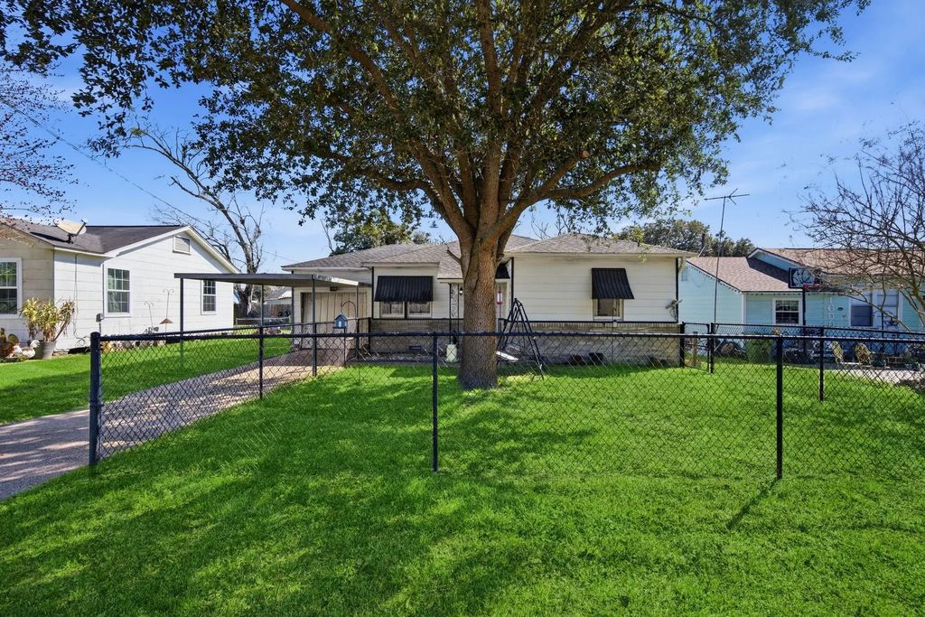 1604 Kipling Street, Liberty