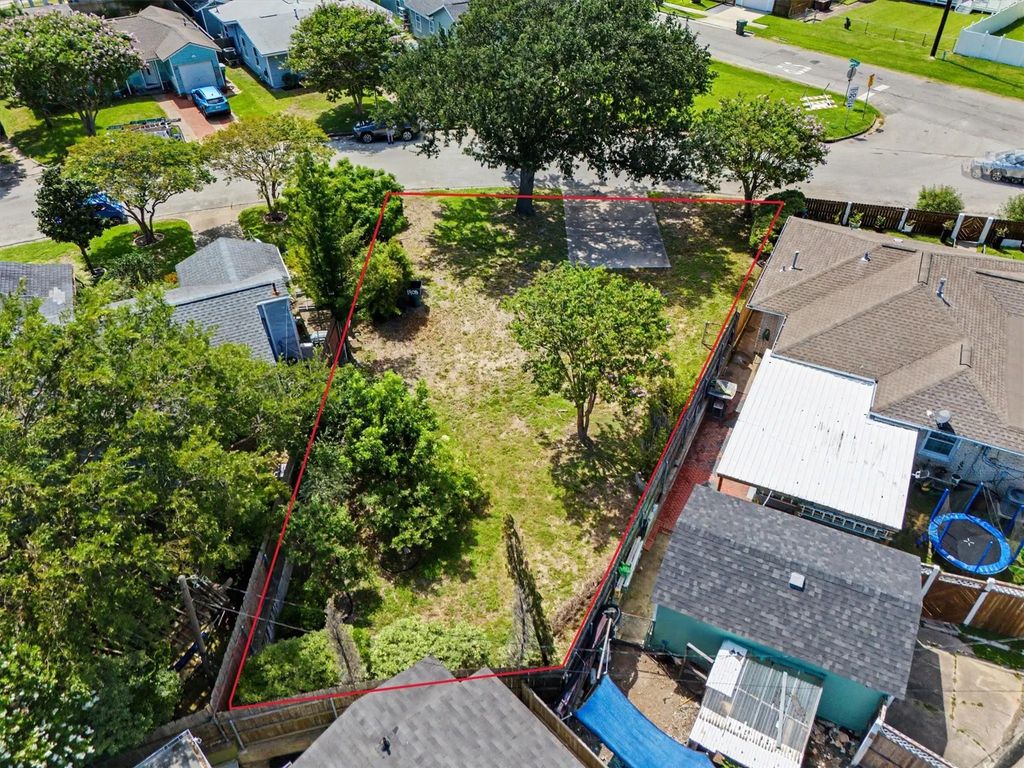 1908 Neumann Drive, Galveston