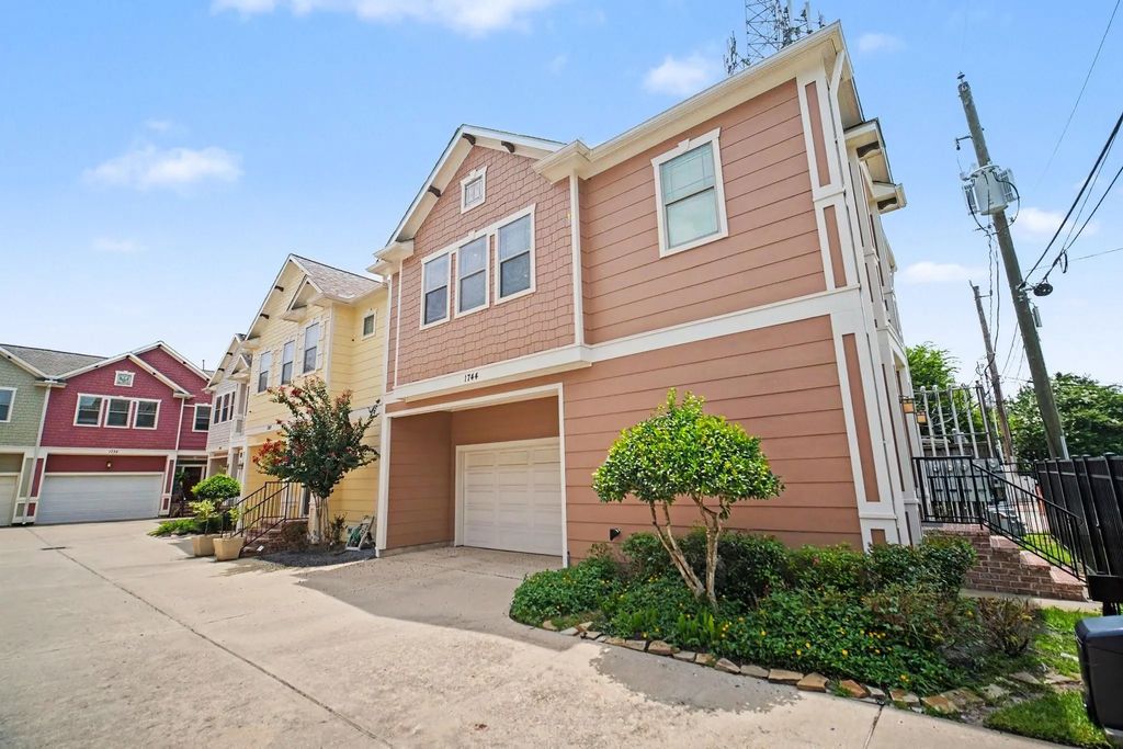 1744 W 25th Street, Houston