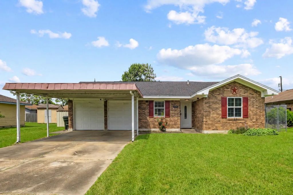 1328 Vera Drive, Port Arthur