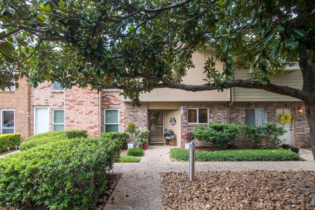 2503 Bering Drive 7, Houston