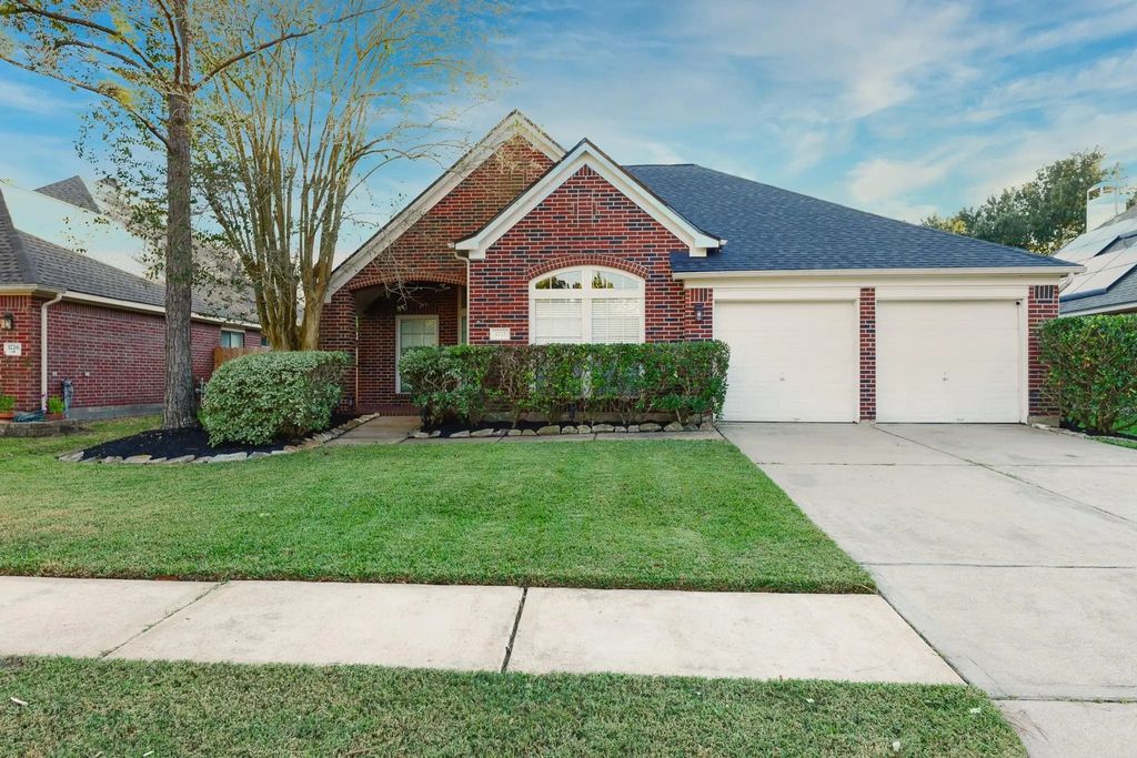 3722 Paigewood Drive, Pearland