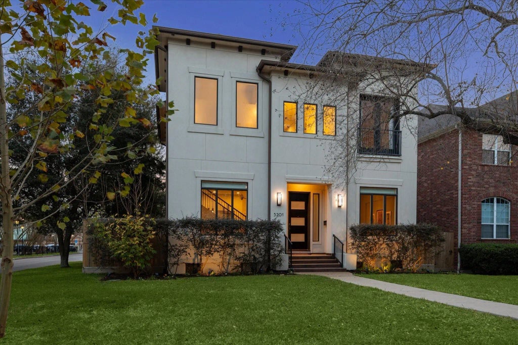 5201 Linden Street, Bellaire