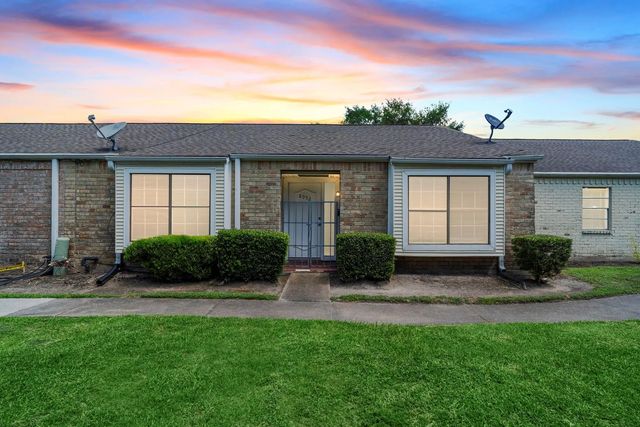 8952 Wilcrest Drive, Houston