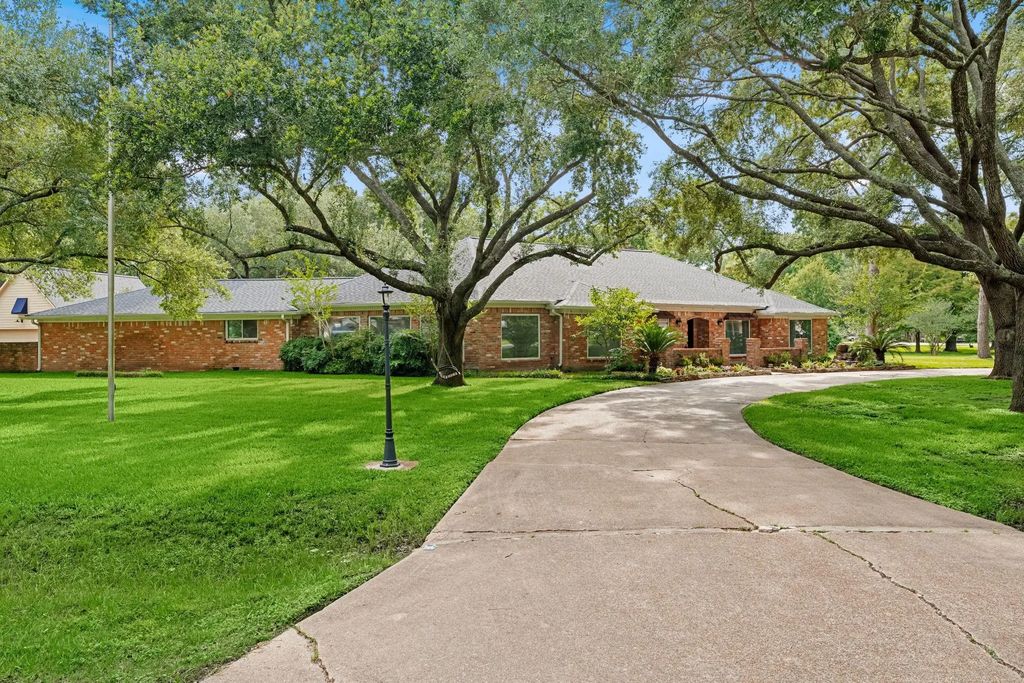 17034 N Ivy Circle, Houston