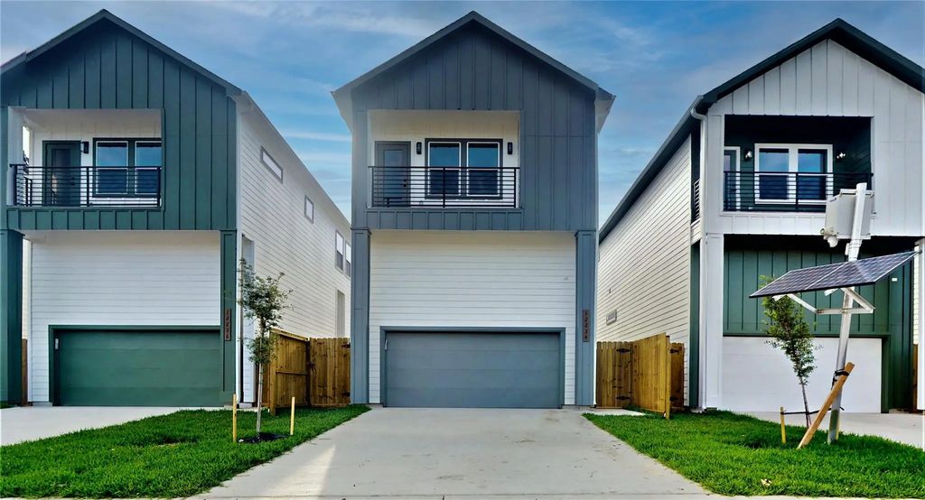 12246 Kirkgard, Houston