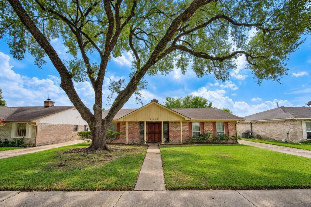 9315 Triola Lane, Houston