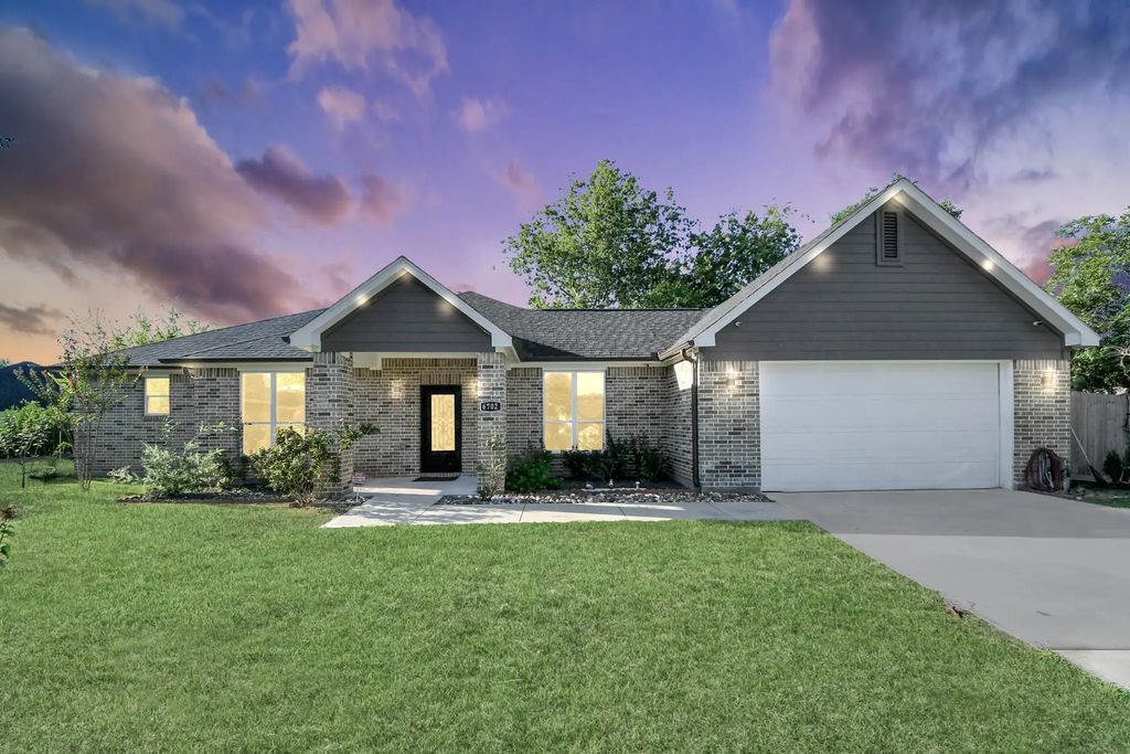 6702 Dewcrest Drive, Katy