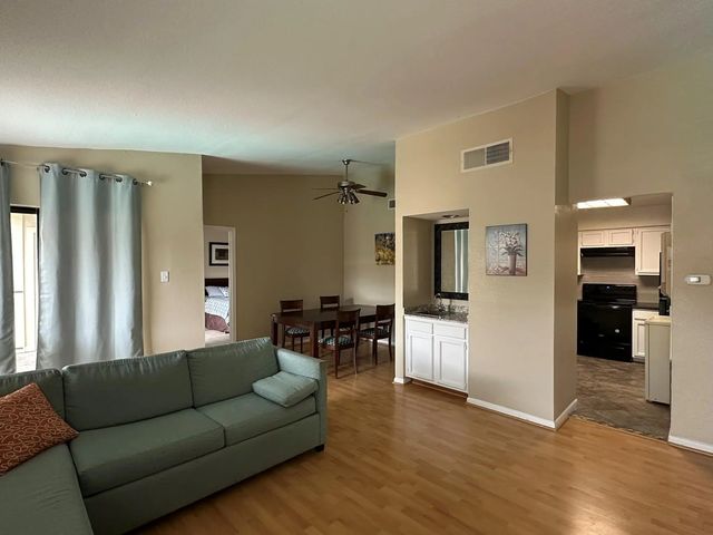 8100 Cambridge Street 30, Houston
