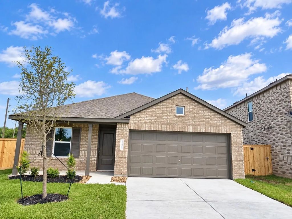 331 Ice Shore Trail, Dayton