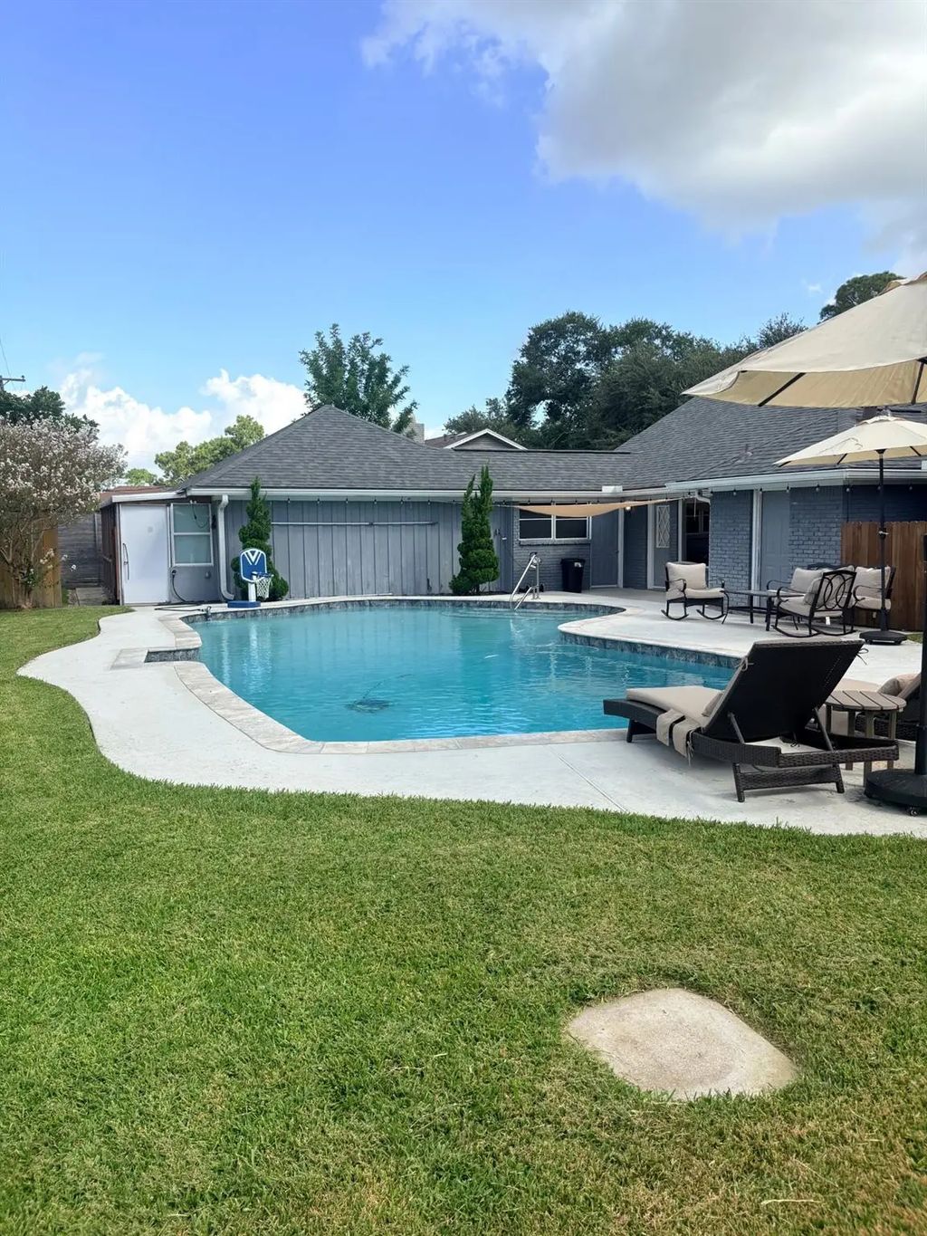 5113 Inverness Drive, Baytown
