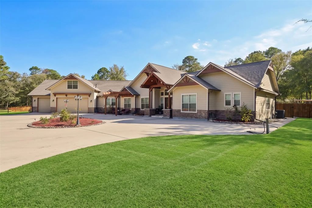 33135 Willow Bend Road, Waller