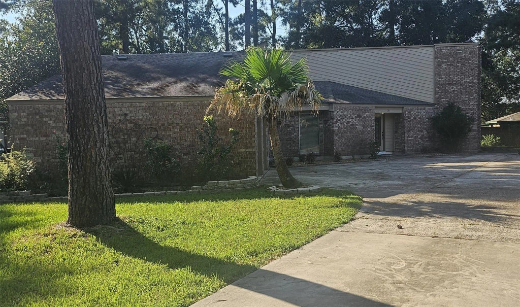 74 Oak Grove Lane, Conroe