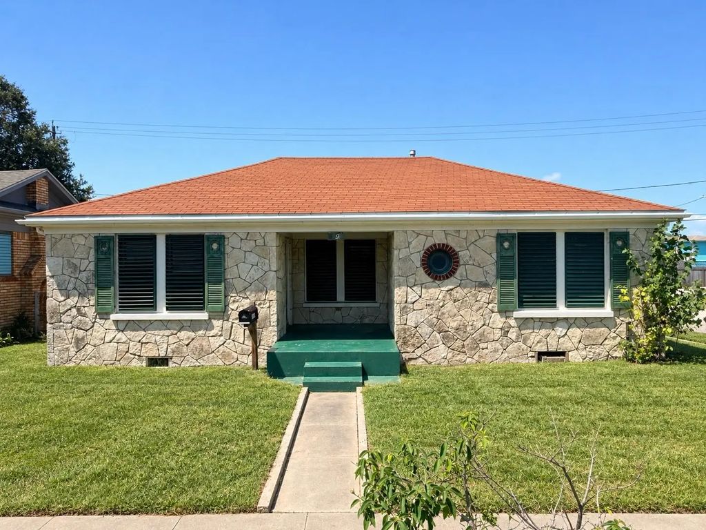 4902 Austin Drive, Galveston