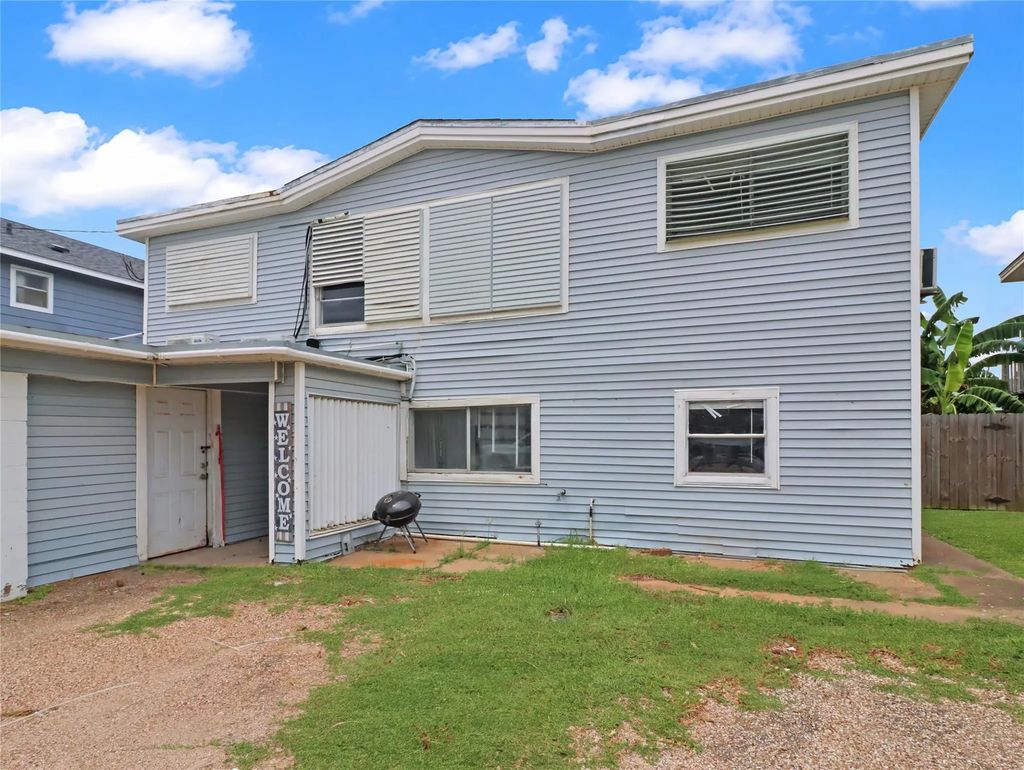 176 Barracuda Street A, Bayou Vista