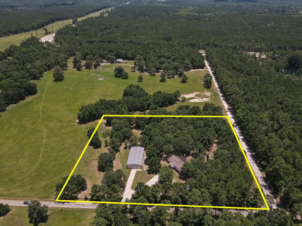 103 Louis Voan Road, Huntsville
