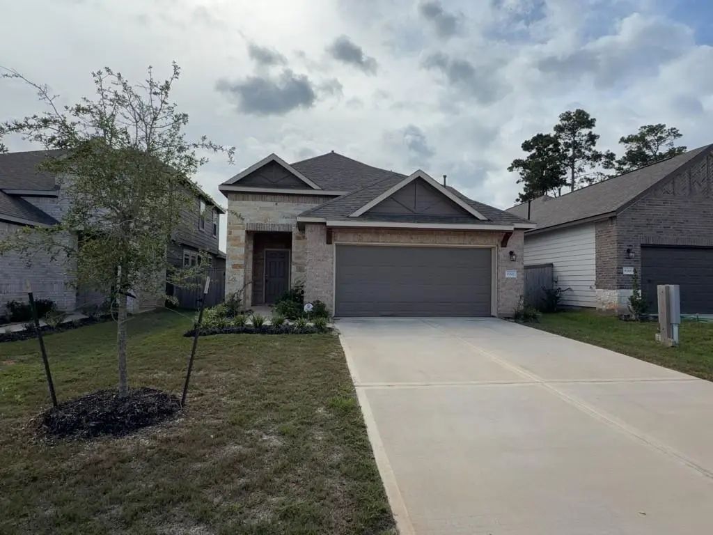 9392 Hard Rock Road, Conroe
