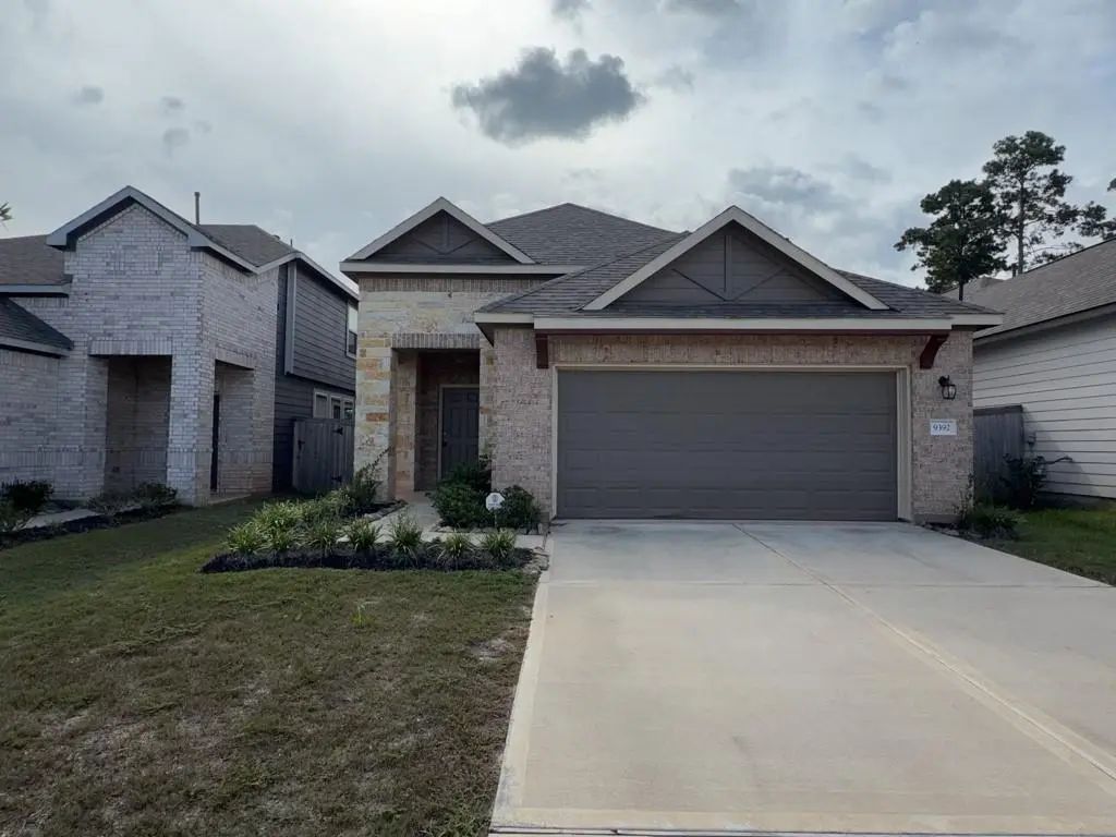 9392 Hard Rock Road, Conroe