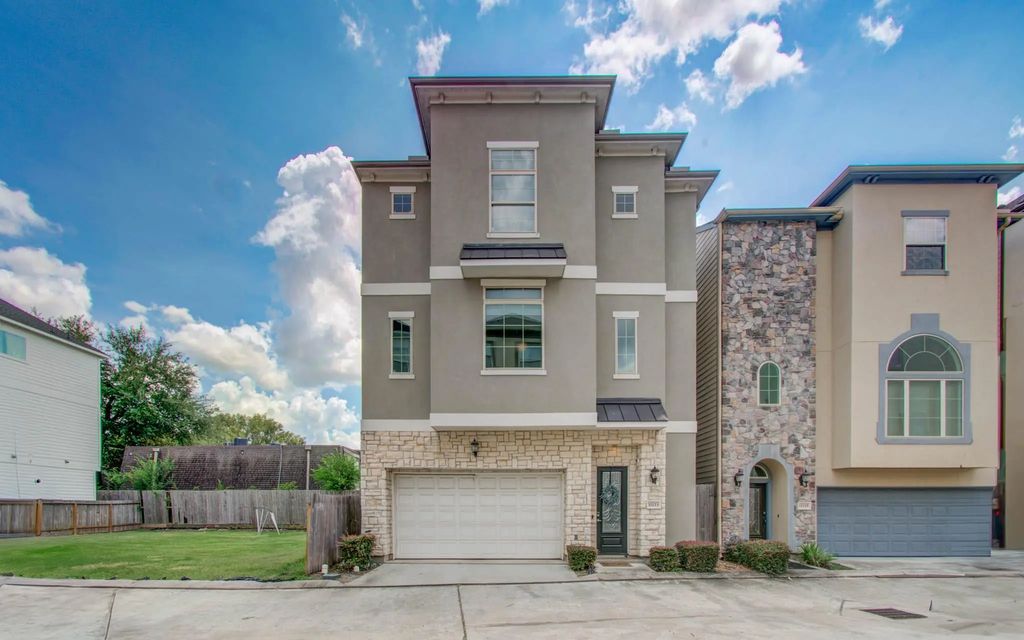 11123 Olympia Drive, Houston