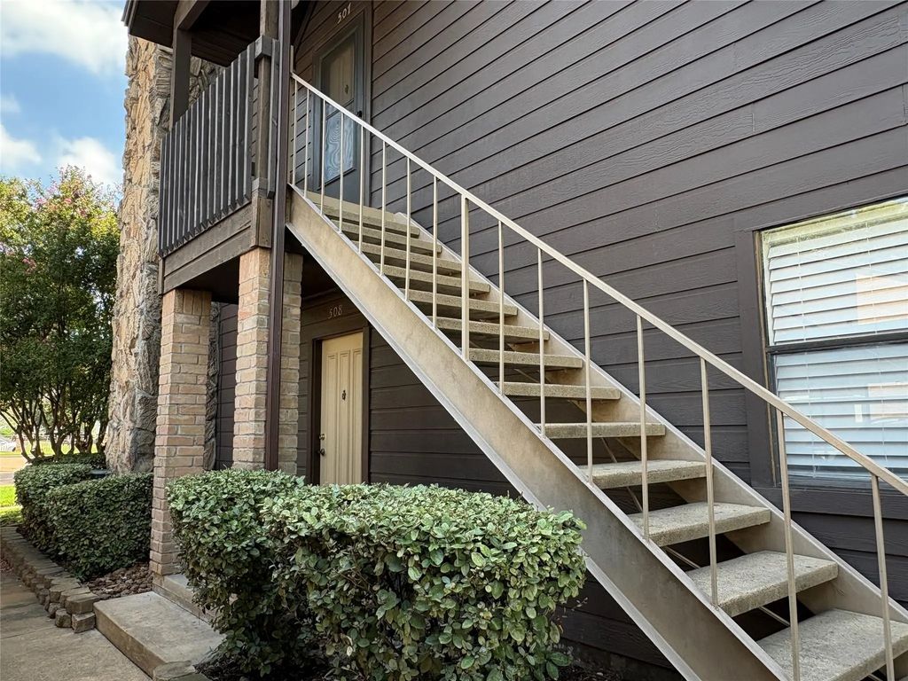12755 Mill Ridge Drive 507, Cypress