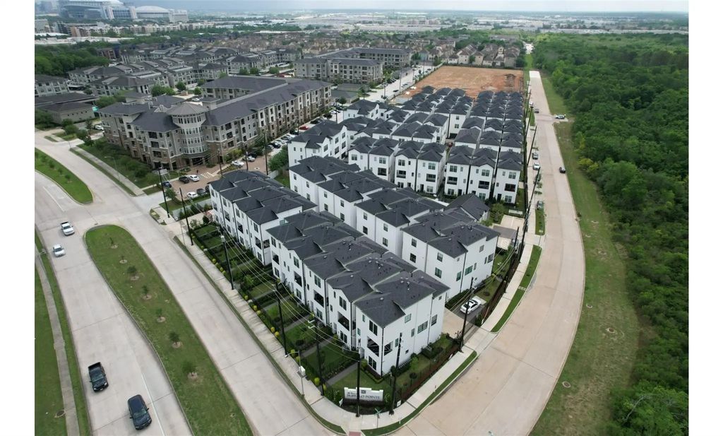 2802 Grand Fountains Drive F, Houston