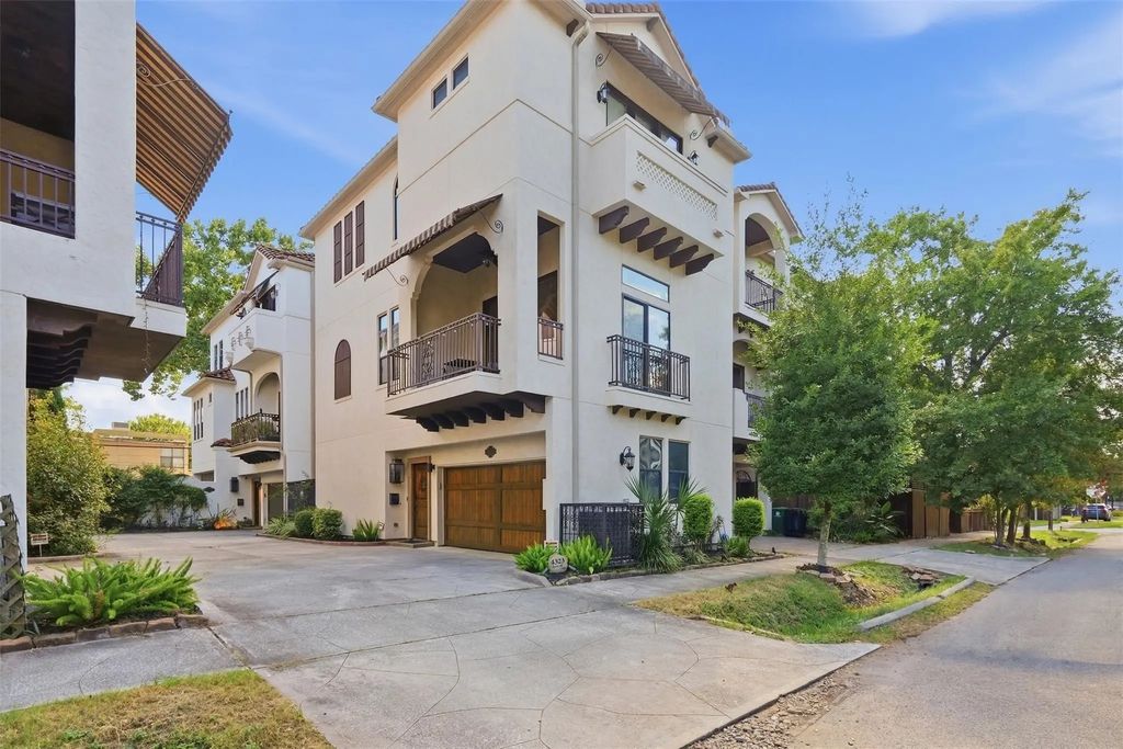 4323 Rose Street, Houston