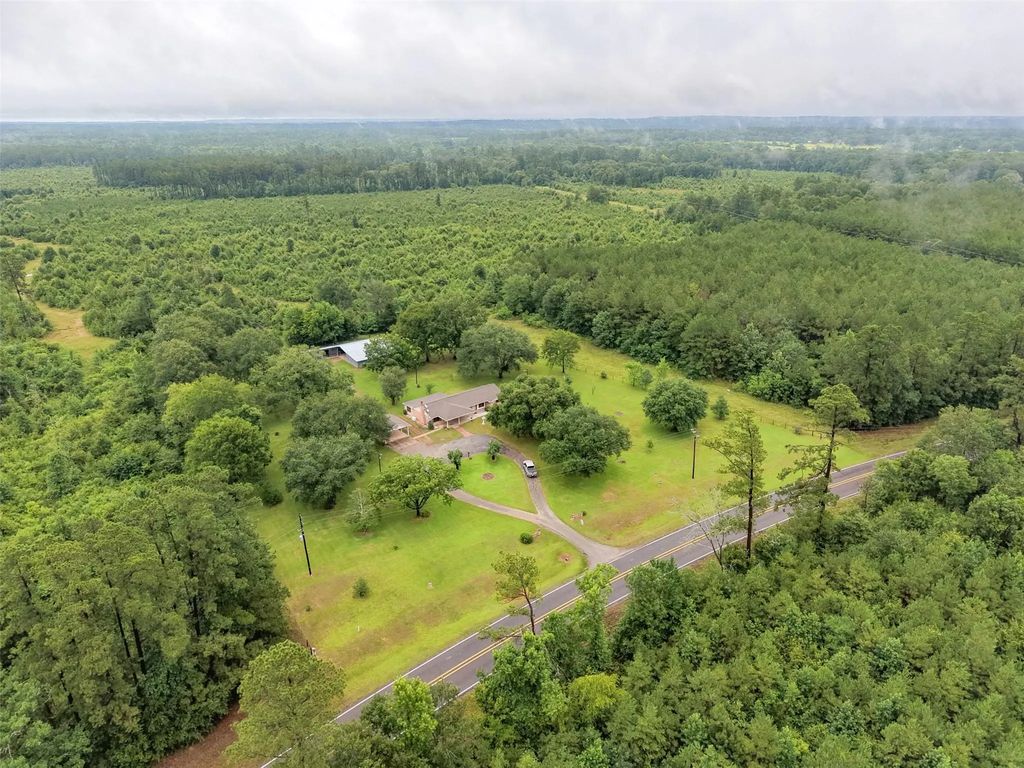 700 Fm 2693 Road W, New Waverly