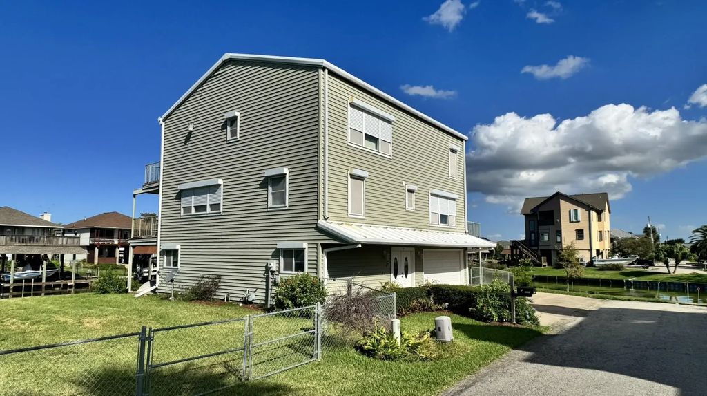 7 S Skimmer Street, La Marque