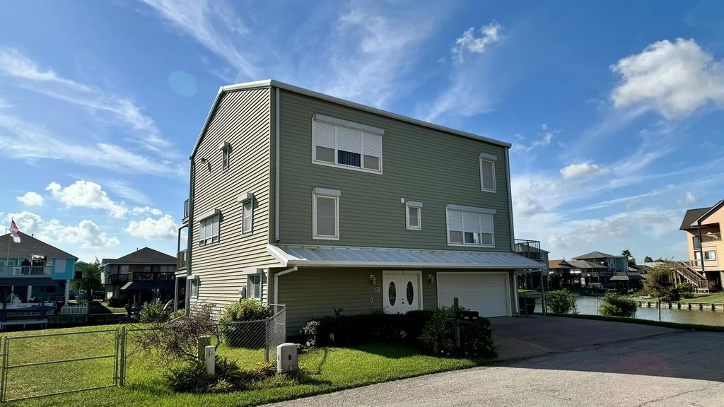 7 S Skimmer Street, La Marque