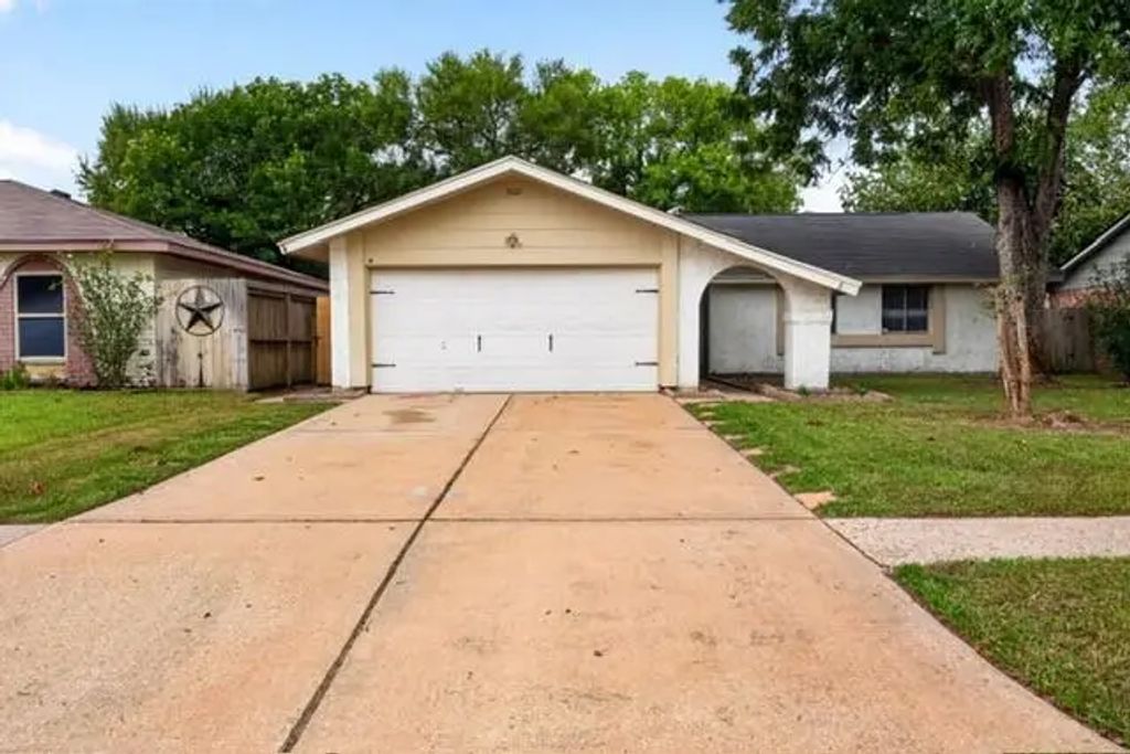 7622 Bubbling Spring Lane, Houston