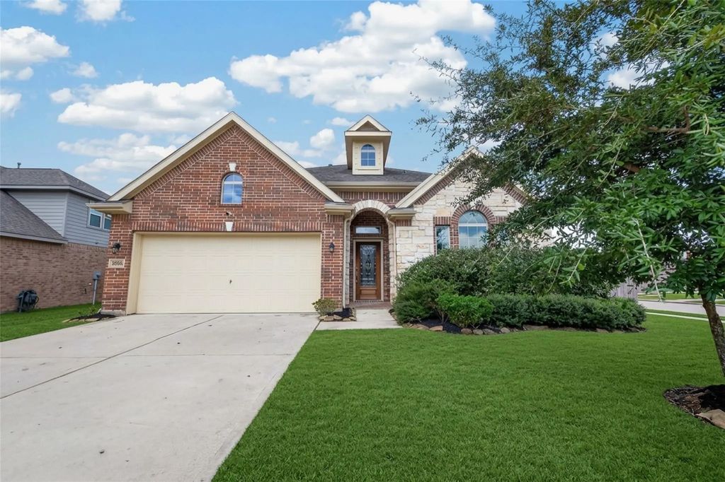 18590 Legend Oaks Drive, Magnolia