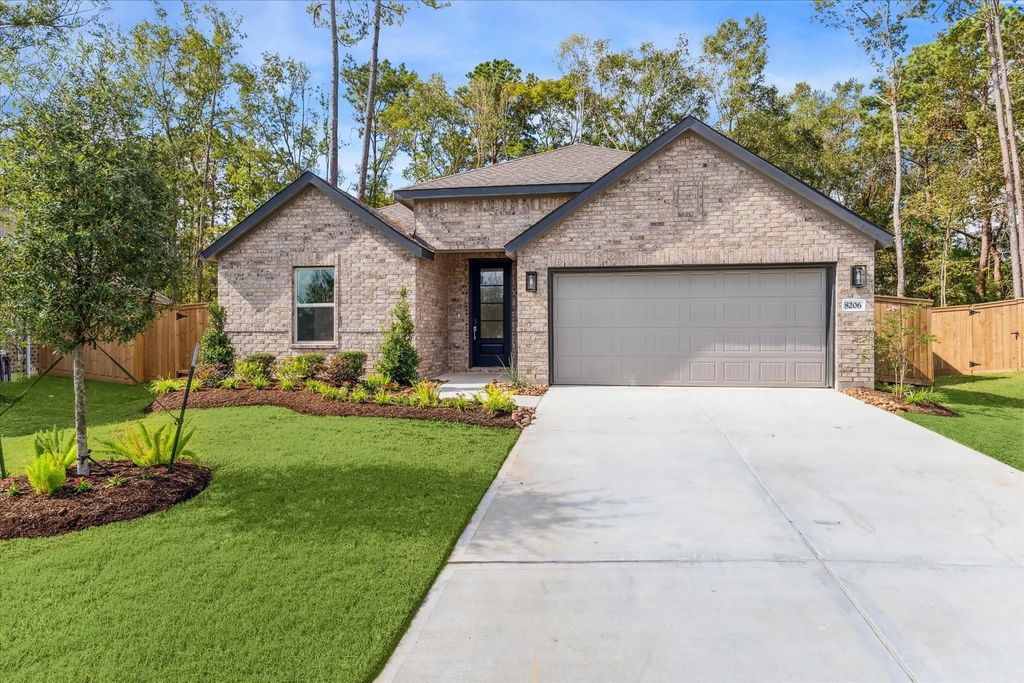 8206 Boundary Waters Drive, Porter