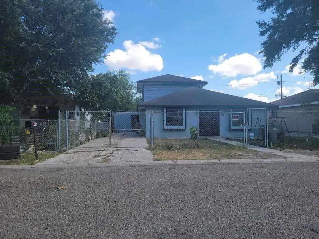 918 E Salazar Street, San Juan